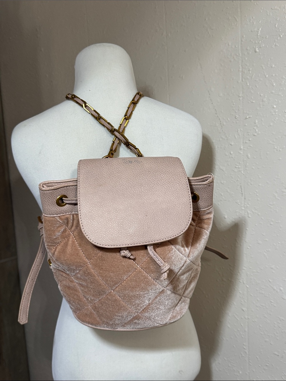 Street Level Blush Quilted Velvet Drawstring Backpack with Gold Chain